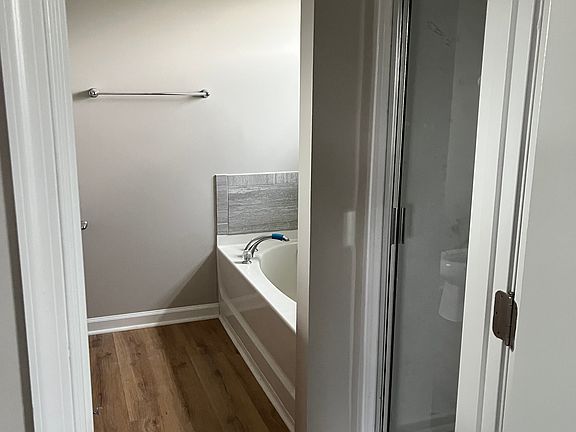 5th image of 98 Young Harris Dr