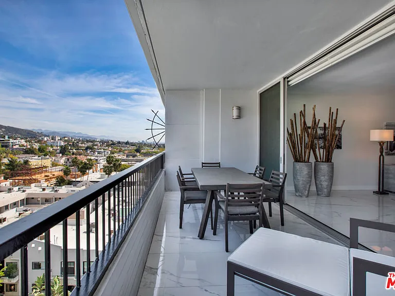 1100 Alta Loma Rd #1103 — Photo 35