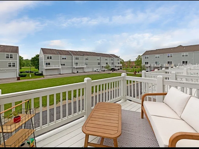 5925 Winberry Creek Dr — Photo 10
