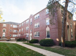 7508 Cromwell Dr APT 2S, Clayton, MO 63105