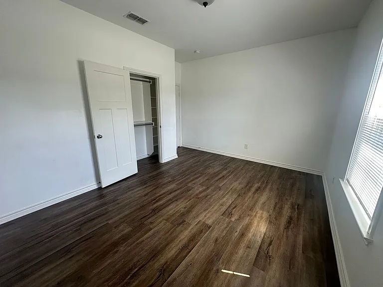 205 Gordon St — Photo 15