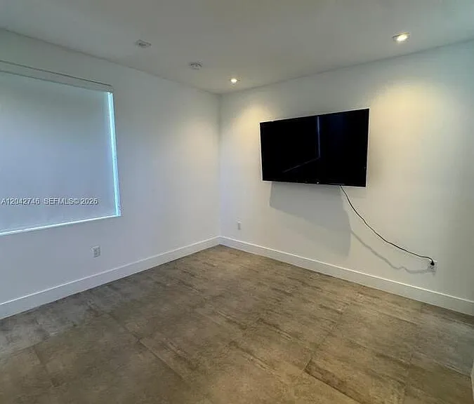 2947 SW 27th Ter — Photo 9