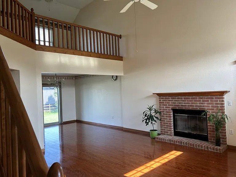5844 Wyndstone Dr — Photo 3
