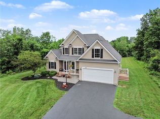 202 Bromley Rd, Churchville, NY 14428