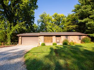 5617 N London Rd, Fairland, IN 46126