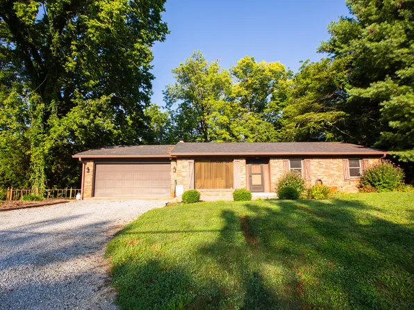 5617 N London Rd, Fairland, IN 46126