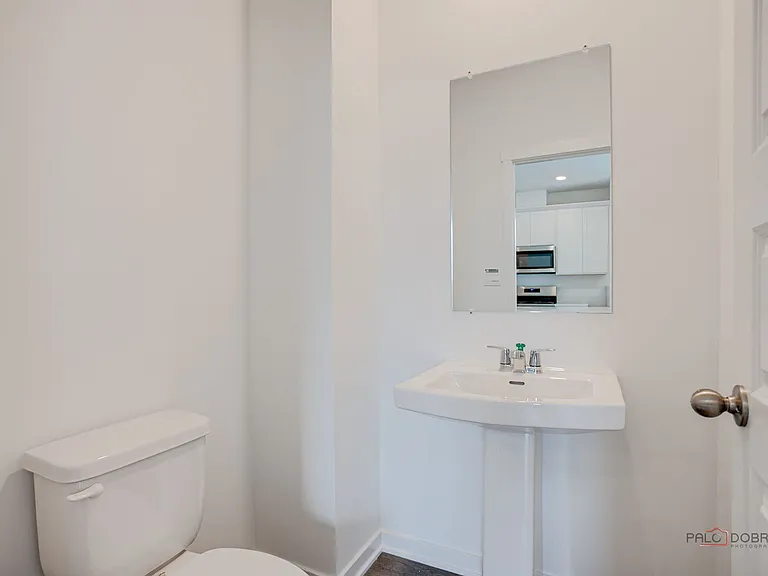 541 Yosemite Way — Photo 12
