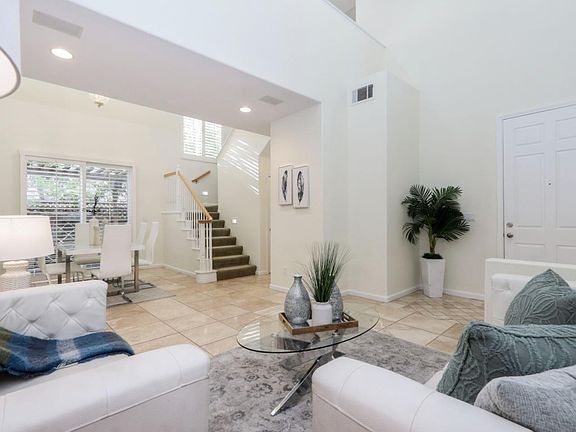 4th image of 5263 Manderston Dr