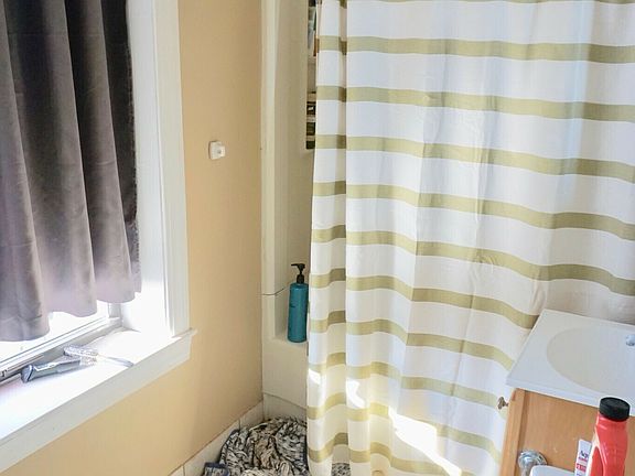 PICTURES OF SIMILAR UNIT