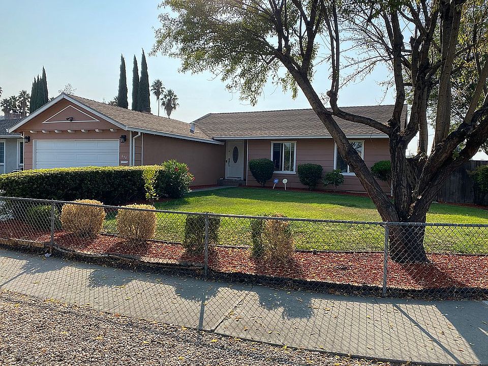 1st image of 658 Arrowhead Dr