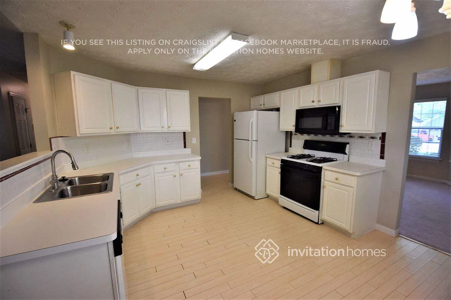 2449 Feathertree Ln Lawrenceville, GA 30044 — Photo 4