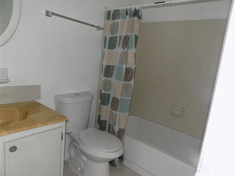 6124 SW 10th Pl #A — Photo 17