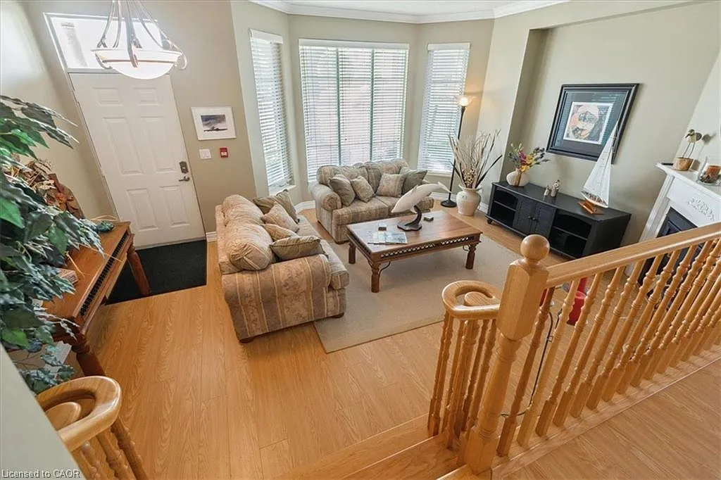 3 bed, 2.5 bath, 2350 sqft, $4,950 — Photo 4