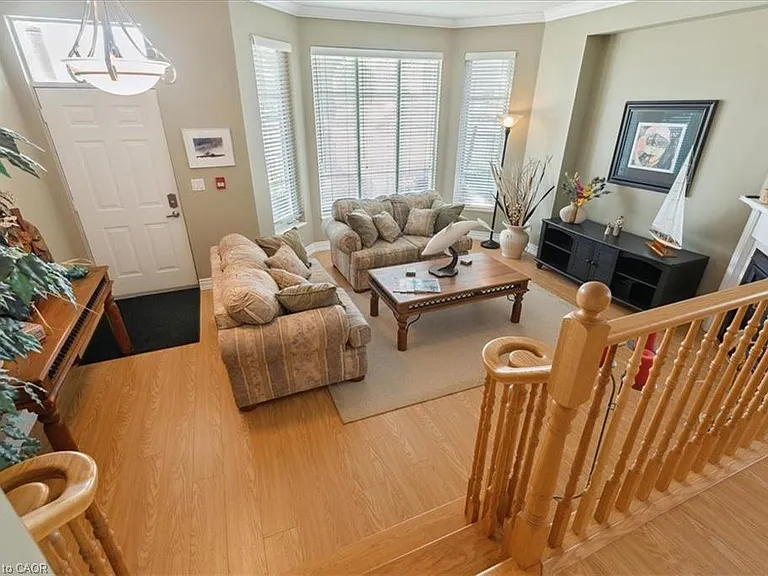 442 Maple Ave #Townhouse 1-1 — Photo 4