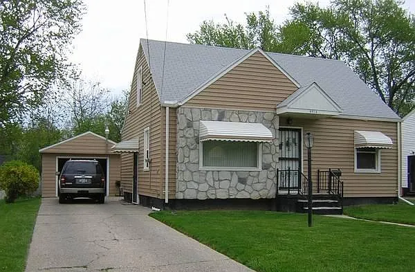4014 Milbourne Ave — Photo 1