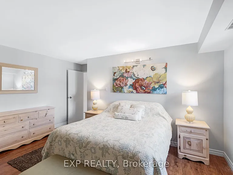 15390 Yonge St #104 — Photo 11