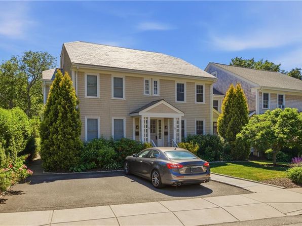 21 Pell St