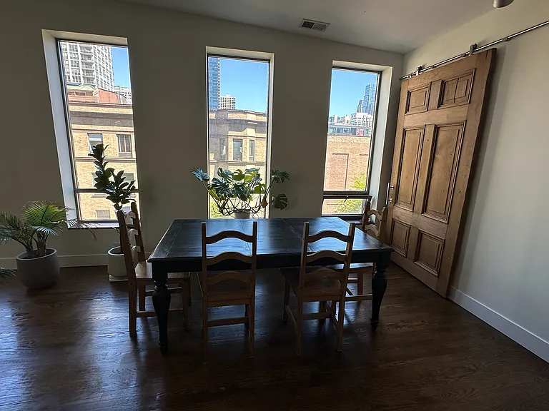 449 N Wells St #3E — Photo 4