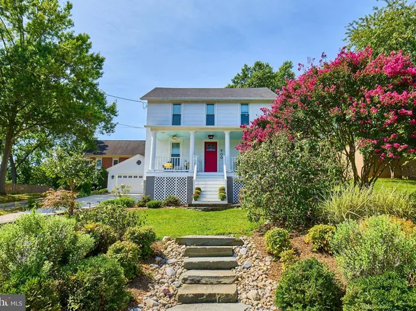 900 N Frederick St, Arlington, VA 22205