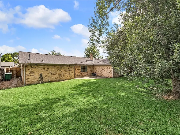 5811 Spruce Forest Dr — Photo 16