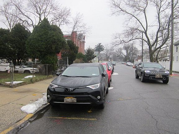 4th image of 1593 E 48th St