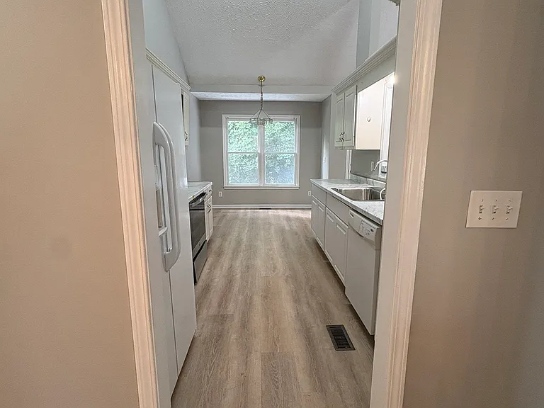 2700 Fort Daniels Dr — Photo 8