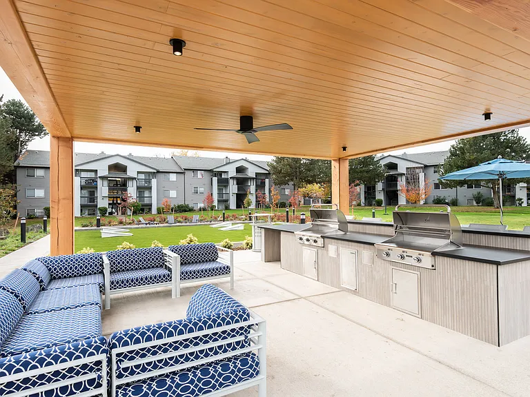 Lumina Apartments — Photo 6