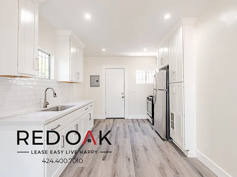 1876 W 24th St #1876 — Photo 2