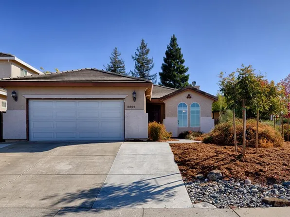 2202 Ranch House Ct, Auburn, CA 95603