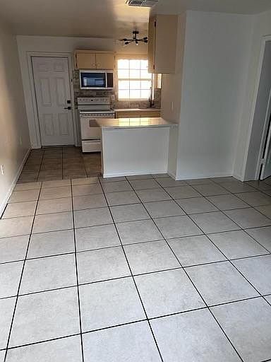 2nd image of 1455 Drew St APT 2