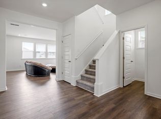 645 Thomas Gage Dr, Fuquay Varina, NC 27526