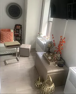 Rented by Voro New York | media 10