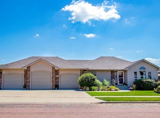603 E 29th St, Yankton, SD 57078