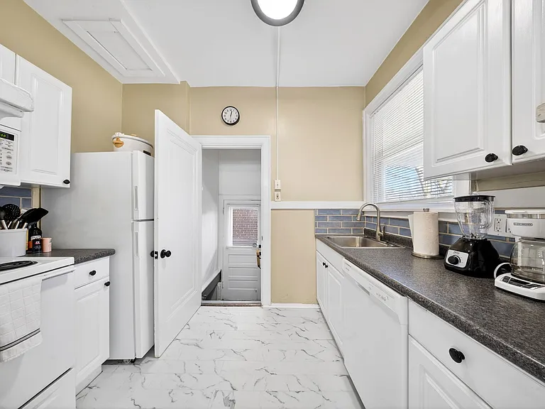 2230 Richert Pl — Photo 19