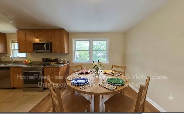 308 Pemberton St — Photo 3