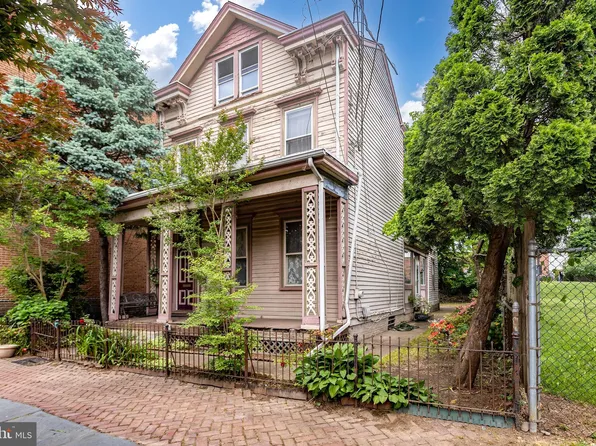 554 Centre St, Trenton, NJ 08611