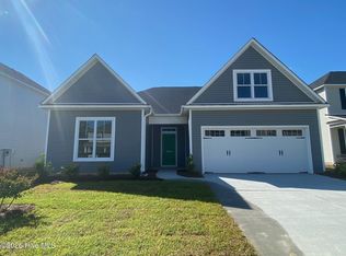 205 S Bandwheel Way, Hampstead, NC 28443