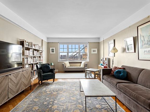 2nd image of 120 Cabrini Blvd APT 91
