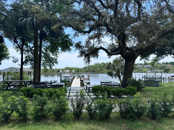 213 Bayou Blvd, Pensacola, FL 32503