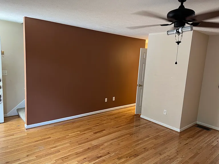 Meadow Ridge Dr — Photo 8