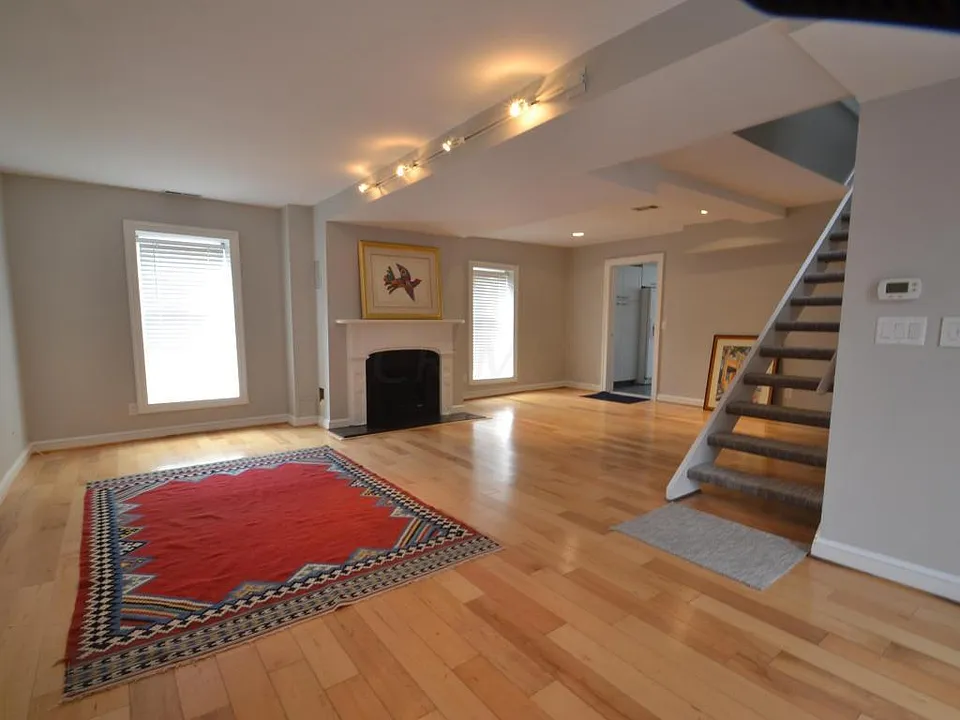 258 Jackson St