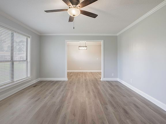 5th image of 41 Rosemart Cir