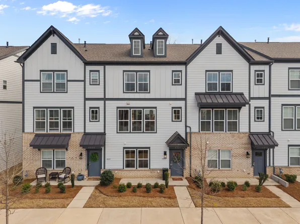 4021 Hidden Oaks Dr, Charlotte, NC 28205