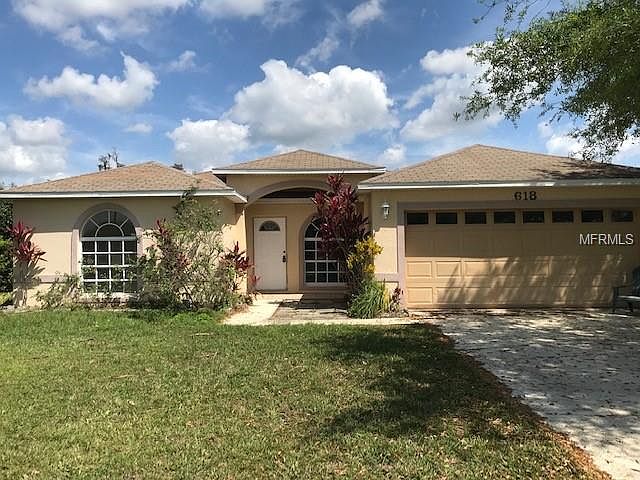 1st image of 618 Camel Ln