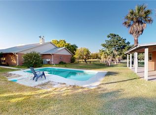 234 Lakeview Dr, Victoria, TX 77905