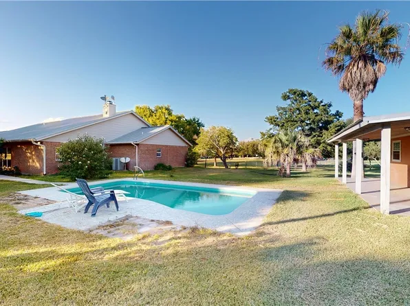 234 Lakeview Dr, Victoria, TX 77905