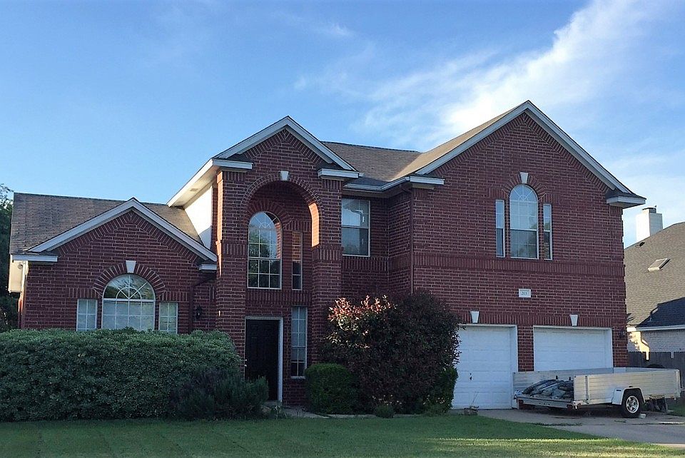 1st image of 213 Glacier Dr