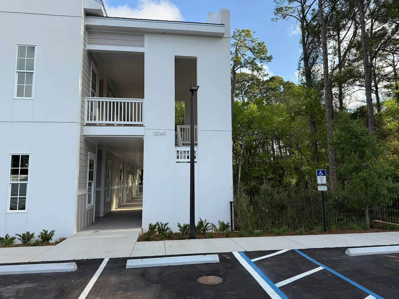 3 bed, 1200 sqft, $2,800 — Photo 4