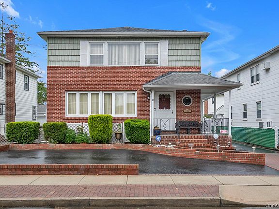 2nd image of 19 Gibson Boulevard