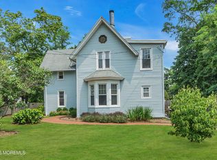 18 Middletown Ave, Atlantic Highlands, NJ 07716